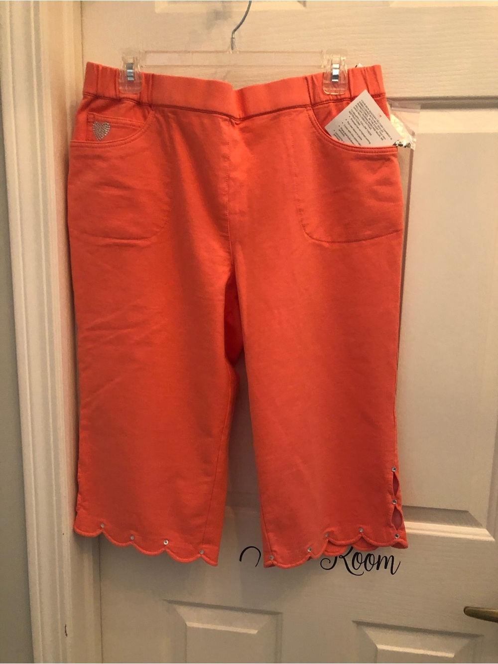 Orange Scalloped Hem Capri Pants